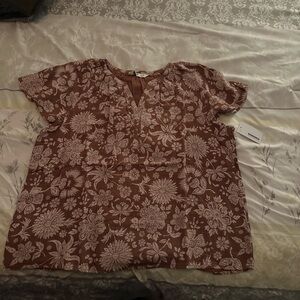 New with tags Women’s rust brown/ cream Sonoma Top